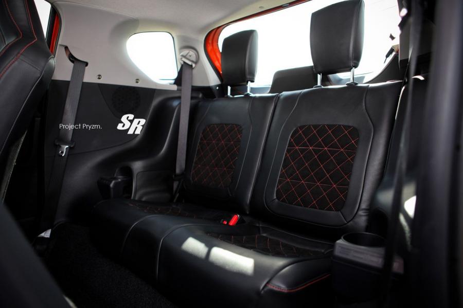 Интерьер Scion iQ Project Pryzm by SR Auto Group 2012 года  (фото 16 из 16)